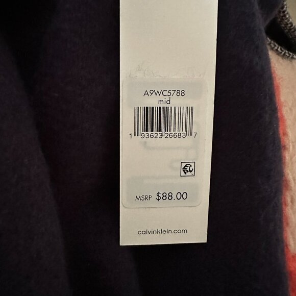 NWT Calvin Klein Houndstooth Plaid Black White Shawl Cape Poncho Ruana One Size - Picture 6 of 6